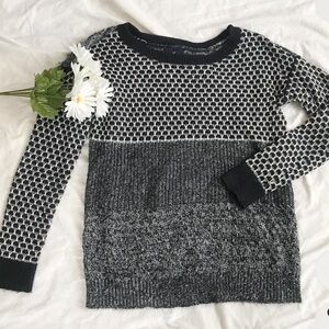 American Eagle Black and White Vintage Boyfriend Sweater size S